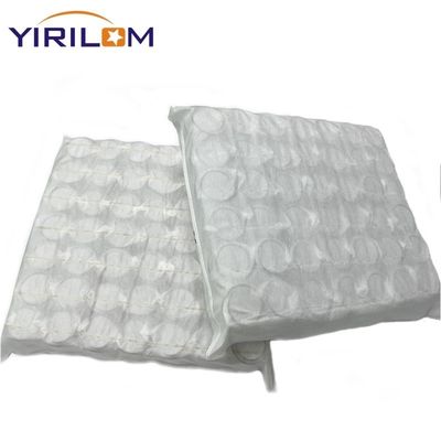 Couchette en tissu blanc personnalisé Unité à ressort de poche avec forme cylindrique et design enroulé comprimé